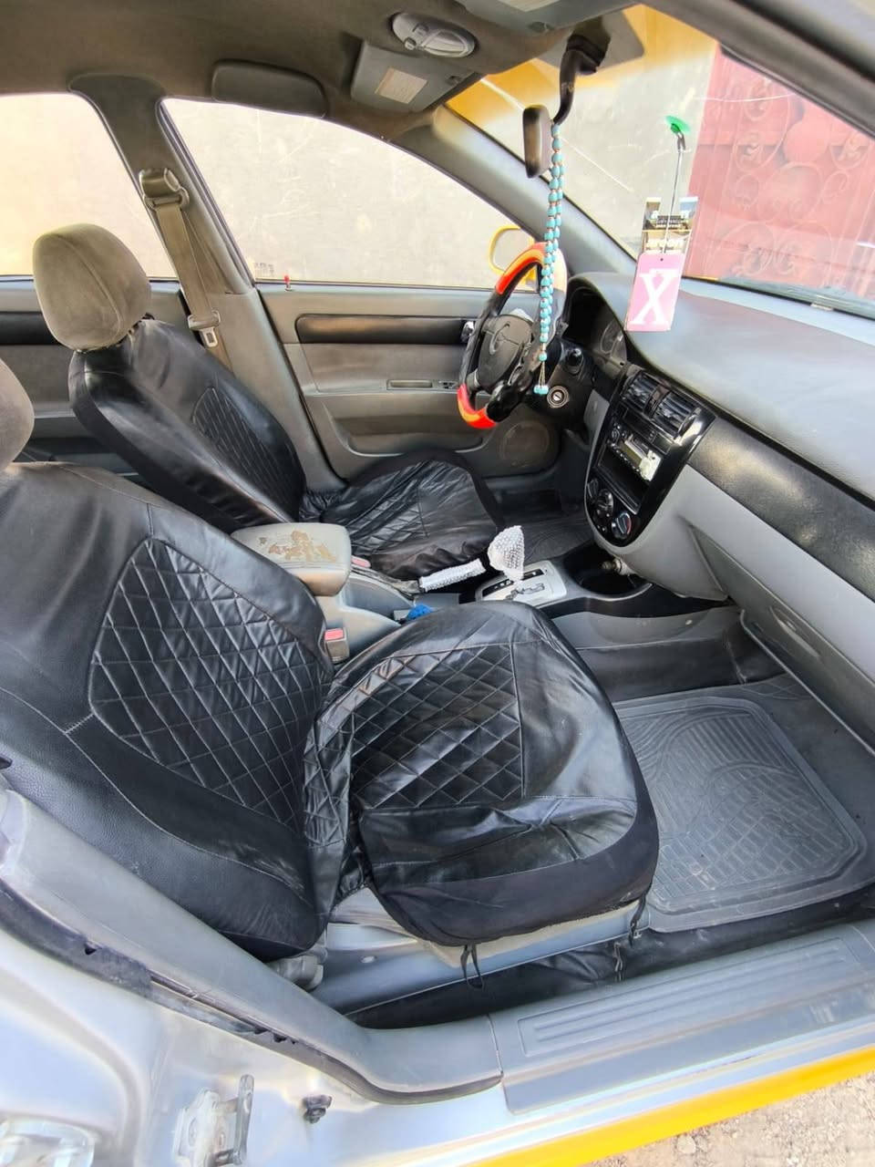 السلام عليكم اوبترا 2007 وارد خليجي مشروع وطني باسمي سنويه مجدده لل2027 سياره نضيفه كير محرك لا صرف ولاتبخير سعر 57للتواصل على الرقم *********** مكاني ناصريه
