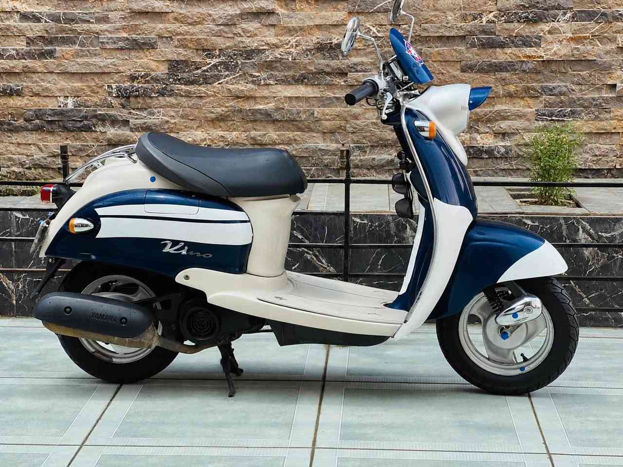 🏍️ ماتۆڕی عەبدولحەلیم بۆ فرۆشتن (زۆر خاوێن)
ئەم ماطۆرە زۆر کەم ڕێی کردووە و لەسەر بنەمای بلاد ماوەتەوە، تایبەتە بەو کەسانەی دوای شتی لۆک و بێ عەیب دەگەڕێن.
🛠️ تایبەتمەندییەکان و مەرجەکانی ماتۆرەکە:
 مەکینە: بەشەرت، تا ئێستا مەکینەی نەکراوەتەوە (بلادە).
 کابریتەر و شۆتە: بلادن.
سالۆنسای بیلادە بەشەرت و کفرەکان: هەمووی بەشەرت بلادن.
 ڕەمپەیە:.
 کارەباییات: هەموو بەشەرتە و ئیش دەکات.
 ئیشپێکردن:سلف و هێندەر بەشەرت، بێ هیچ کەموکوڕییەک.
 برێک و تایەکان: برێکەکانی زۆر توند و مەزبوتە، تایەکانی لۆکن.
 ڕۆیشتن: زۆر کەم ئیشی کردووە، بزوێنەرەکەی 100% بەشەرتە.

⚠️ تێبینییەکی زۆر بچووک (بۆ ڕاستگۆیی لەگەڵ کڕیار):
تەنها لە لای خوارەوەی لای ڕاست، پارچەیەکی زۆر بچووکی شکاوی هەیە کە چاککراوەتەوە (ساغکراوەتەوە). جگە لەم تێبینییە، هیچ عەیبێکی تری نییە.
گێچی بەنزین و گێچی خێرایی (سرعەت) ئیش دەکات
نرخ 700💰💰
📍 ناونیشان و پەیوەندی:
 ناونیشان: کەرکوک، شۆڕیجە، نزیک چێشت خانەی حمە ناسر.
 ژمارەی مۆبایل بۆ پەیوەندی: ⁠***********📞📞⁠
هەر کەسێک ویستی، لە خزمەتیداین و با پەیوەندی بکات!

💡💡💡💡💡💡💡💡💡💡💡💡

🏍️ دراجة عبد الحليم للبيع (نظيفة جداً وبحالة الوكالة)
لأصحاب الذوق الرفيع واليدورون على النظيف واللوك! دراجة عبد الحليم، ماشية قليل جداً وعلى بلادها، خالية من أي عيوب وجاهزة للاستخدام.
🛠️ المواصفات والشروط:
 المحرك (المكينة): بشرط الفحص، مكينة ما مفتوحة نهائياً (بلاد).
 الكاربريتر والشوتة: بلاد
 الصالنصة: كلها بلاد وبشرط الفحص.
 الرمبة: جاهزة وبحالة ممتازة.
 الكهربائيات: شغال ١٠٠٪ وبشرط الفحص (كلها تشتغل).
 التشغيل: سلف وهندر شغالين من أول دقة وبدون أي نقص.
 البريكات والتواير: البريكات ميزانية ومضبوطة، والتواير بحالة الوكالة (لوك).
 المشي: الدراجة ماشية قليل جداً، وعزم المحرك ١٠٠٪ وبشرط الفحص.
 العدادات:کیجات البنزين کیج السرعة شغالين بالتمام.
⚠️ ملاحظة بسيطة جداً (لأجل الأمانة والمصداقية مع المشتري):
يوجد كسر صغير جداً في الجزء السفلي من الجهة اليمنى وتم تصليحه (معدل وراجع صاغ). عدا هذه الملاحظة البسيطة، الدراجة خالية من أي عيب أو نقص ثانٍ.
 السعر: 700$ 💰💰
 📍 العنوان: كركوك، الشورجة، قرب مطعم حمه ناصر.
 📞 رقم الهاتف للتواصل: ***********
لأي استفسار أو للشراء، إحنا بخدمتكم وتكدرون تتصلون بأي وقت! كركوك, العراق
