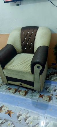 كنبة • مستعمل • سعر مناسب