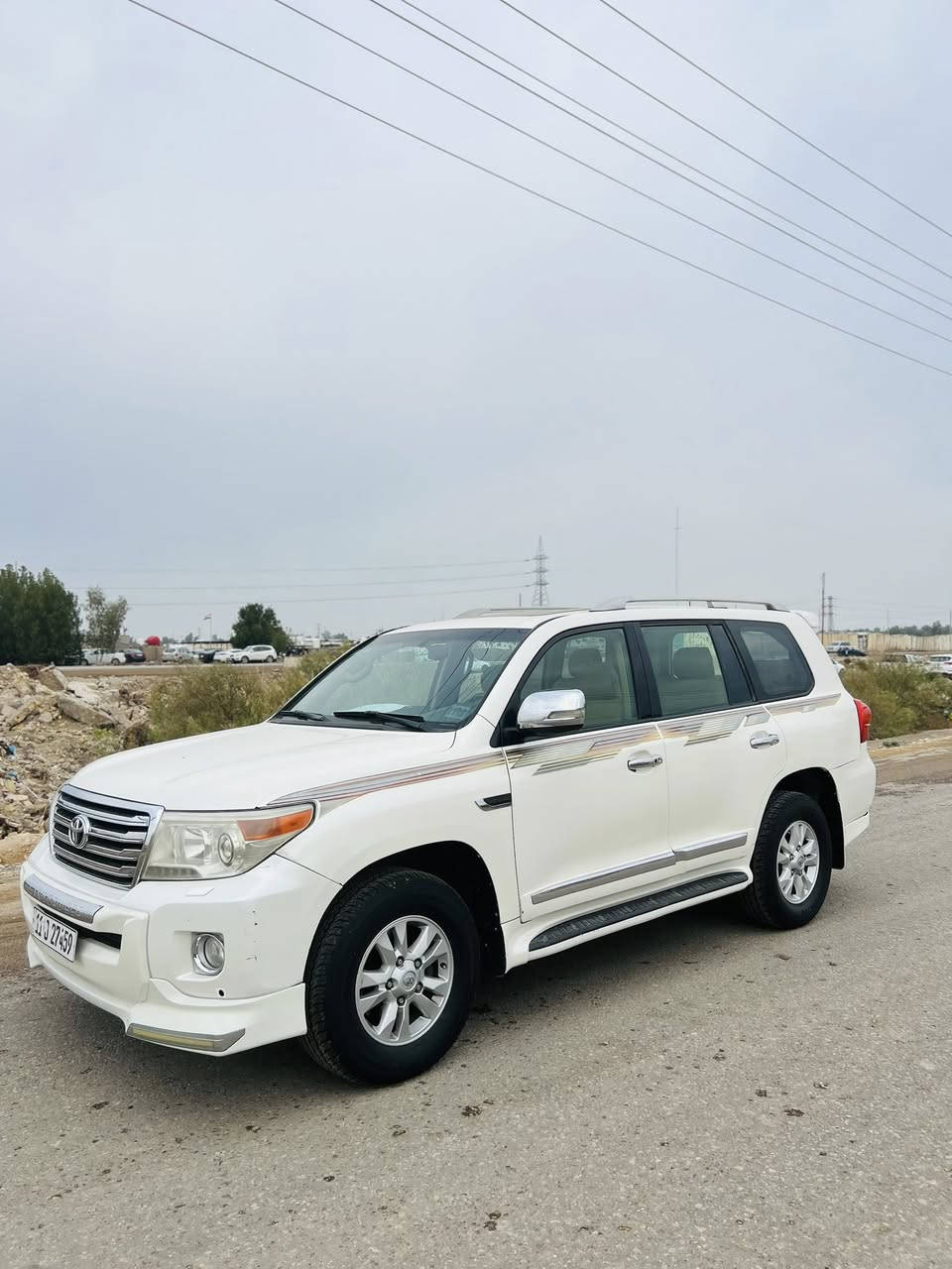 السلام عليكم بيع سريع  لاندكروز موديل 2009 محرك 6سلندر فول الفول مواصفات كشن كهرباء تحكم جهتين حساس أمامي خلفي زراك لايت تبريد 3قطع فتحة سقف مرايه شفط ترحيب وبعد بيها مواصفات صبغ حزام أثر شريط طابع فقط بدون دواخل بدون معجون كير ومحرك وحداديه كفاله تخم تاير جديد مال جناي جاهزه الاخير 
السعر225وبيها مجال  بيع مستعجل 
الاتصال***********
مامتواجد بلخاص 👆👆
مكان السياره بابل
