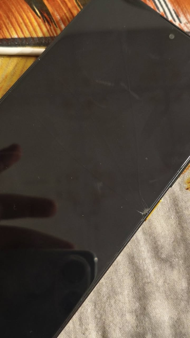 بوكو x6pro فطر بالشاشه السعر 200 وبي مجال


**إذا كنت صاحب هذا الإعلان وتريد حذفه لأي سبب، رجاءا أرسل رسالة إلى الدعم الفني**