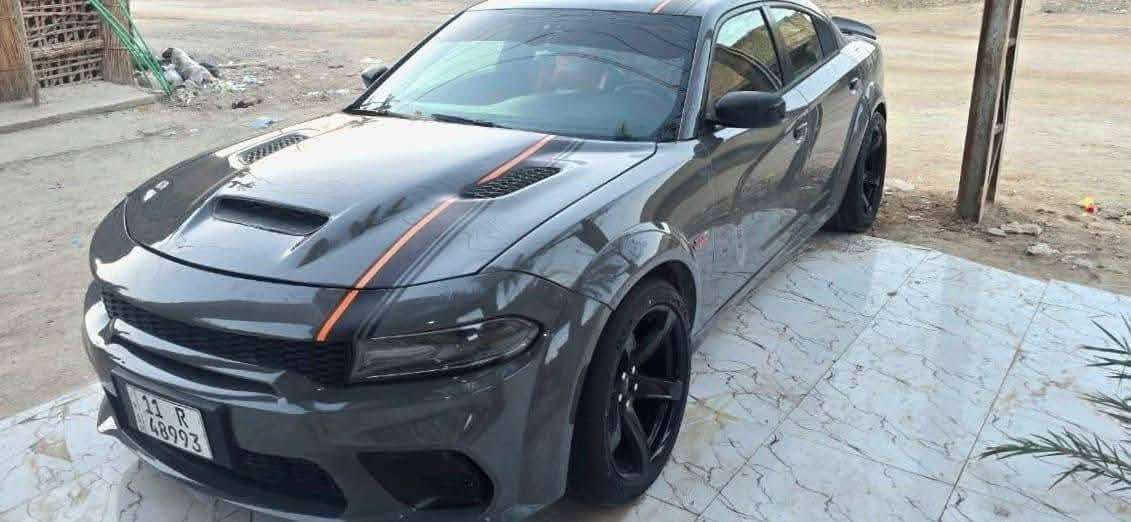 السلام عليكم
جارجر موديل ١٩اصل اصل 

حادثه جاملغ وبنيد بامريكاا 

مصبوغه تغيير لون بامريكا.  حته شغل وايد بدي شغل امريكا 

مكينه ٥٧٠٠  خرسه مكفوله مع الكير جديد 

كشنات حضن كهربائيه

فووول سياره عده تنته 

تخم تاير  مع حداده رزانه فووول 

شاشه جييره   معرب

شفتات ستيرن 

تشغيل عن بعد 

سماعات دمام 

كزوز رعب ريمونت سعره ٥ورقات

بيه هواي مواصفات 

سياره جديده مال بيت مال واحد جناي 

سياره بسمي تحويل ثاني يوم 

السعر 135 وبيه مجال للشراي 

***********
