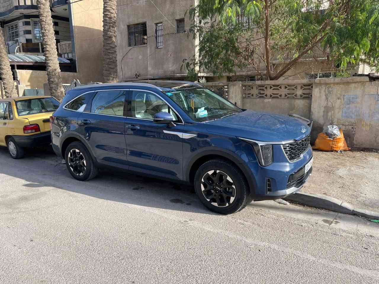 السلام عليكم للبيع سورينتو 2024 أمريكي رقم بغداد لون حلو مميز ماشي 21 الف حقيقي ب اسمي 

سيارة بيها ربع جاملغ صبغ فقط و باقي مكفول و صور الحادث مرفقة بالمشنور 

سيارة فول مواصفات 4X بصمة فتحة كشنات جلد بلادي اصلي داخل ابيض لد امامي فتحة بنوراما 7 راكب رادار توقف ذاتي كامرة خلفية مانع انزلاق تحكمات استيرن جهتين شاشة كبيرة اشاير بالمري وباقي المواصفات المعروفة 

مكان السيارة بغداد 

رقم الهاتف ***********
