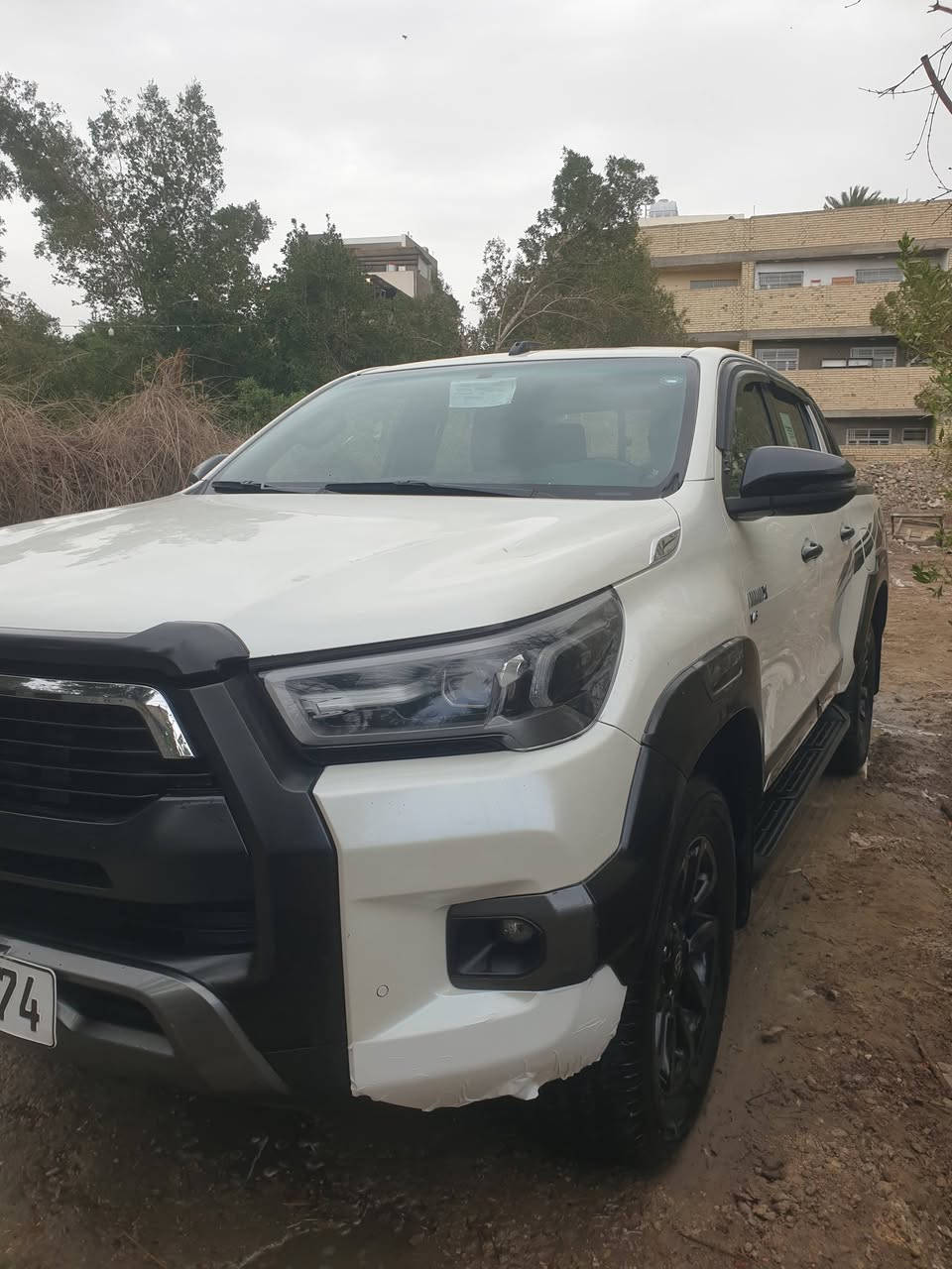 السلام عليكم اللبيع تيوتا هايلوكس ادفنجر رقم اربيل  ماشيه ١١٠ الف حقيقي بسمي تحويل مباشر
سته سلندر 4.000 تبريد ثلج تخم تايرات جدد 
باتريه جديد والسياره مكفوله ماعدا اصبع بارد بل جاملغ اقل من اصبع والباقي كفاله 
مكاني بغداد الوشاش ***********
***********
