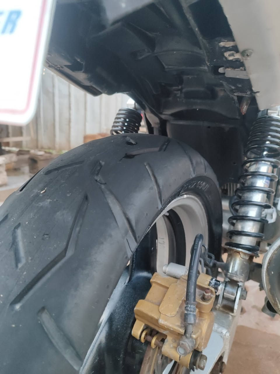 سلام عليكم

سيبي فور جيل ثاني 8 ولف مكينه شرط شلعه ومعدل خير من الله دراجه اوراق سكنر اكاتبك سرقه وعشائري كهربائيات كله شغاله ما عده الاشاير يرادلهن تبديل وزنجيل شوي تعبان ادامه كامله كابريترات بلكات مستعجل كلش عله البيع لا تكلي احذف المنشور ومدري شنو مستعجل عله البيع  سعر مليون و 550 وبيه مجال بسيط رقم الهاتف *********** واتساب او اتصال
