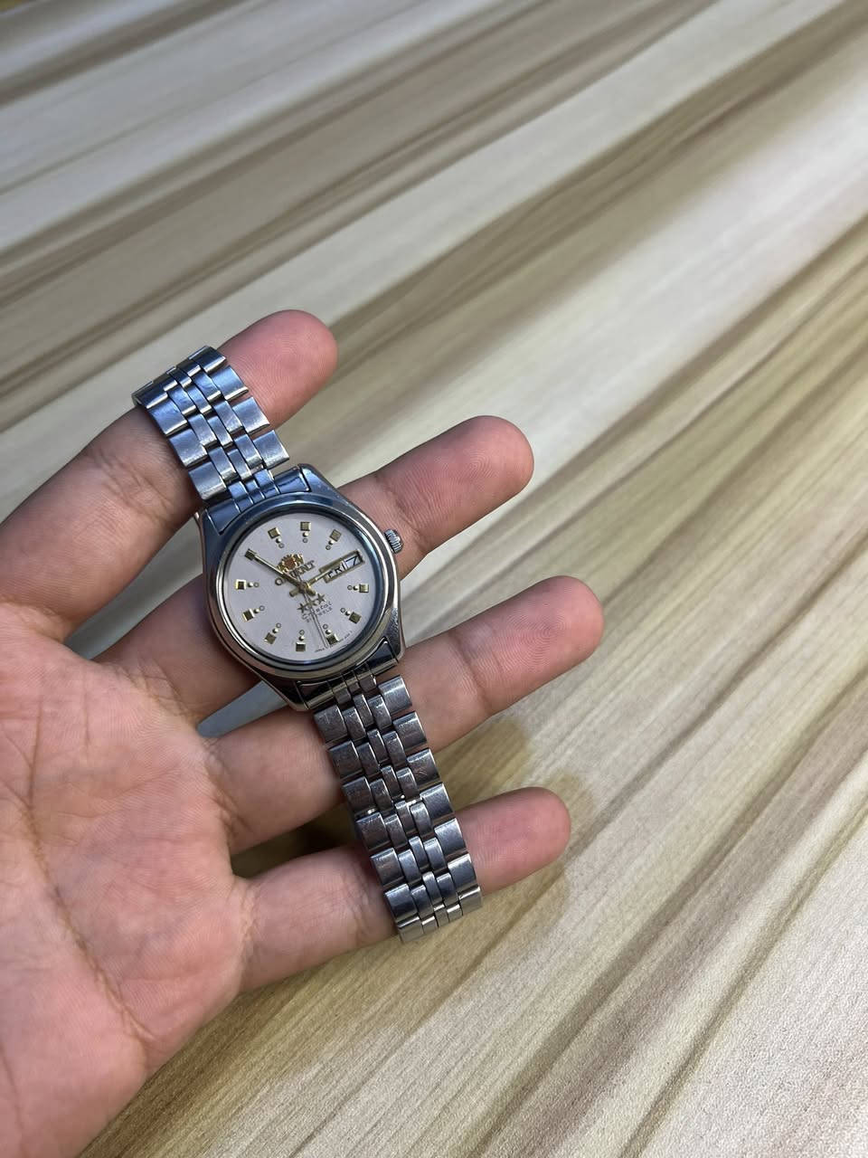 اورينت النقيب ياباني اصلية بلكامل اوتوماتيك دي ديت تفاصيل اكثر خاص فقط


**إذا كنت صاحب هذا الإعلان وتريد حذفه لأي سبب، رجاءا أرسل رسالة إلى الدعم الفني**