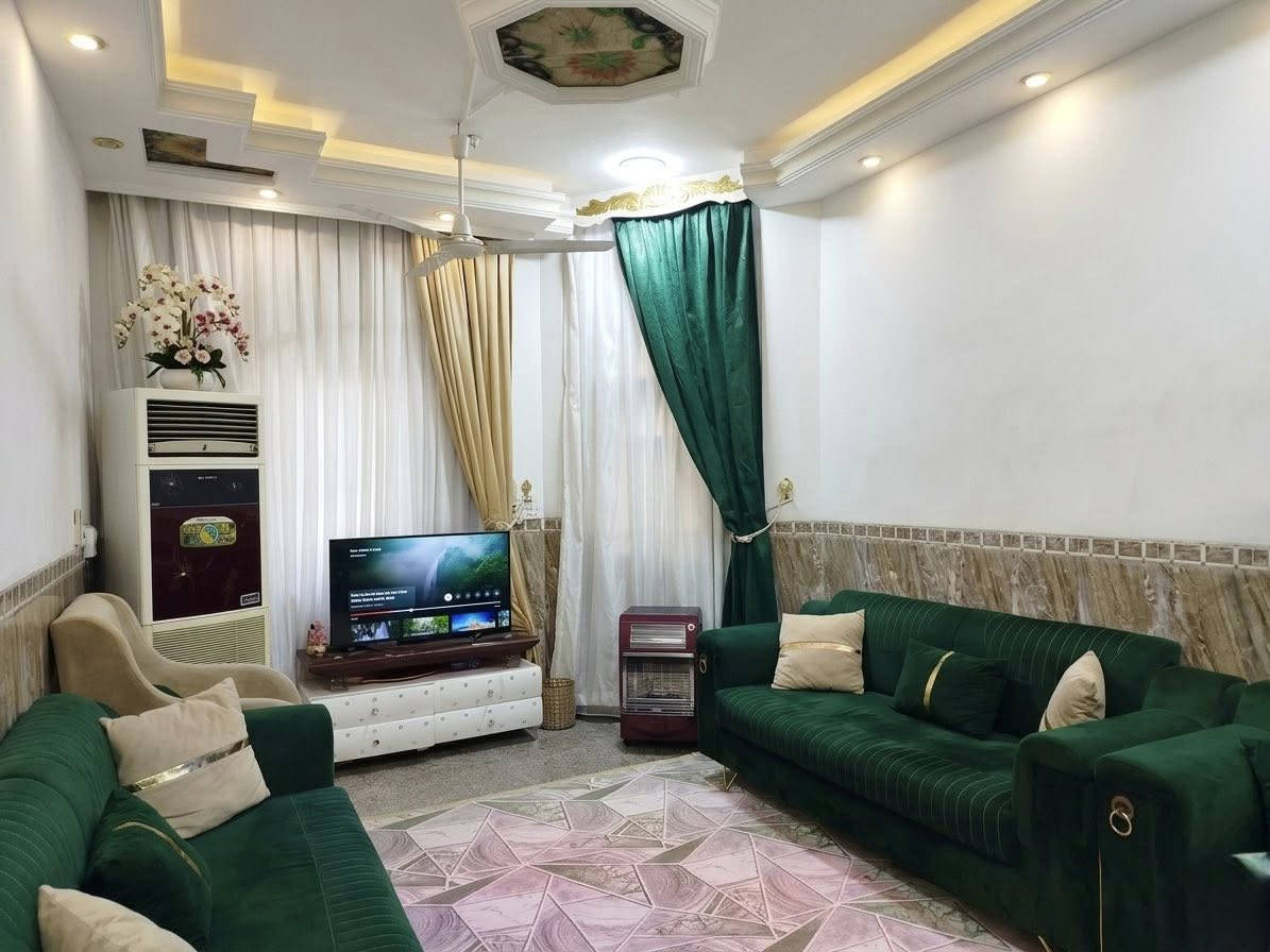 يعلن مكتب أوتـاد للاستثمار العقاري
🌟 فرصة سكنية لا تُعوض تملك عقارك الأن (طابو صرف) بموقع استراتيجي كامل الخدمات
📍 الموقع: الحلة - حي الجزائر الأولى / قرب مكبس التمور.
📏 المساحة: 130 متر مربع.
📐 الأبعاد: الواجهة 6.5 متر | النزال 20 متر.
تفاصيل العقار:
 * 🛏️ 3 غرف نوم.
 * 🛋️ صالة.
 * 📺 هول (عدد 2).
 * 🍳 مطبخ حار وبارد (عدد 2).
 * 🚿 مجمع صحيات (عدد 2).
💬 لمعرفة السعر، اكتب (تم) في التعليقات وسنرسل لك التفاصيل فوراً!
📞 للأستفسار أكثر الأتصال على الرقم:
***********
#مصطفى_الدليمي
#عقارات_بابل
#اوتاد_للأستثمار_العقاري
#بيع_وشراء_العقارات
#بيع_العقارات_في_بابل
#بيع_البيوت
