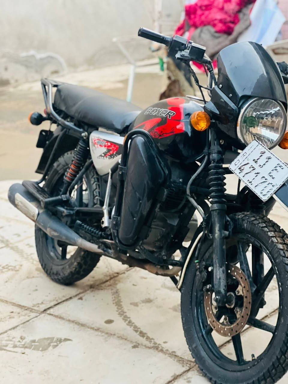 السلام عليكم  بوكسر موديل 22 محرك جديد هوه وتفرعاته 2023 مكفول دراجة بسمي شرط التحويل السعر 2200 وبيها مجال
***********
