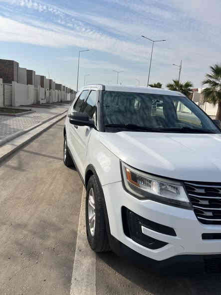 فورد اكسبلورر بوليسي 
موديل 2019
السيارة جديده على ايدي اني مستوردهه من امريكا بسنة 2021 دخلت للعراق
الضرر 3 قطع ونص صبغ 
جاملغ ايسر وباب السايق والجاملغ الخلفي ونص من الجالمغ الامامي الايمن
السيارة بيهه منظومة غاز يعني انسى الصرف وتشتغل ع بنزين العادي
السيارة جاهزة 
طخم تاير اصلي كوري حتى السبير جديد
حدادة خلفي وامامي كله اصلي
سيرفس قبل اسبوعين مسويلهه
حتى الواتر بمب بدلته
السيارة جداً اعتمادية واقتصادية ومتعددة الاغراض بيهه فقط اللايت الناصي ميشتغل الكهربائيات كلهه شغاله
السعر 138 وماعتقد اكو هيج سعر
رقمي *********** مكاني بغداد
