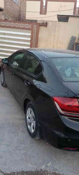 السلام عليكم هوندا سيفك 2013 لون اسود 
بيها صبغ قطعتين  باب وجاملغ جهة سايق 
ايرباك طاك 
كير مكينة صدر تبريد جاهز 
رقم اربيل بسمي 
جاهزة السيارة وبدون نقص 
السعر 90$ ورقة وبيها مجال 
*********** بغداد
