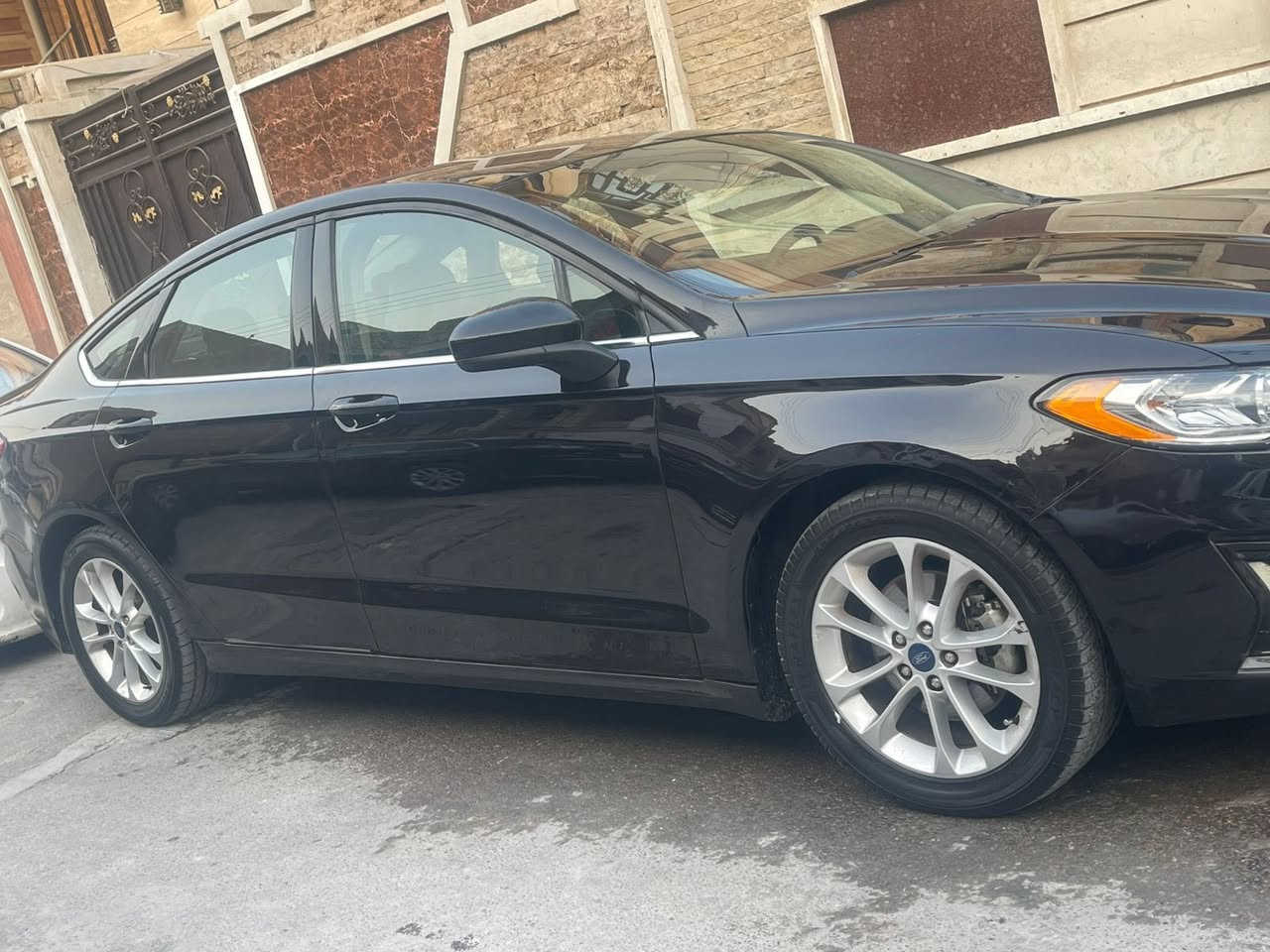 السلام عليكم
فورد فيوجن 2020 SE
محرك 1500 تيربو
شاشة كبيرة تدعم نظام الابل كار بلي 
شاشة اعطال
حساسات خلفية
تبريد قطعتين
كراسي كهرباء
تحكم ستيرن
لد نهاري
كير ماوس
كامرا دوارة 
ماشية 82 ميل حادثة  سطحي الحادث لا لغد ولا شواصي السيارة نضيفة جداً محرك كير تبريد مكفولات السعر 16.000.000 دينار او 105$ مكان السيارة حي الجهاد حي الحسين خلف مدارس الفرات الاهلية 
للاستفسار الاتصال على الرقم ***********
واتساب ***********
