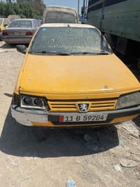 بيجو موديل 12 رقم بغداد محرك جديد  بس  ضفيرة  تعبانة صدر جديد  مكان بغ...