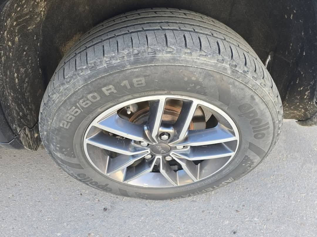 للبيع تخم ويل جيب حجم ١٨ مكفول مع تخم تاير    ***********
