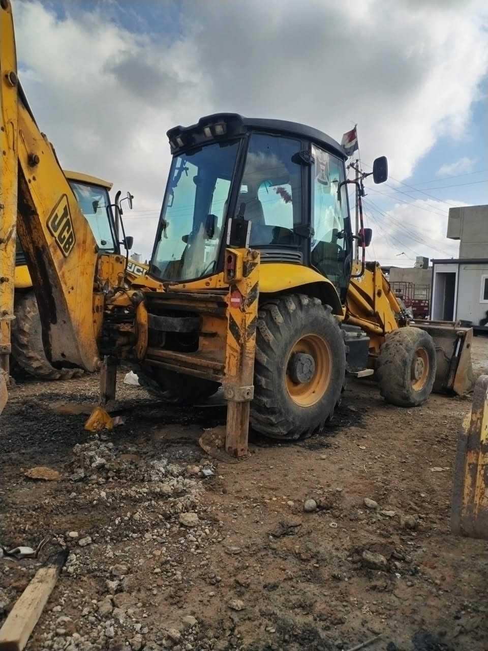 السلام عليكم جيسي البيع مكان موصل 2003 ***********
