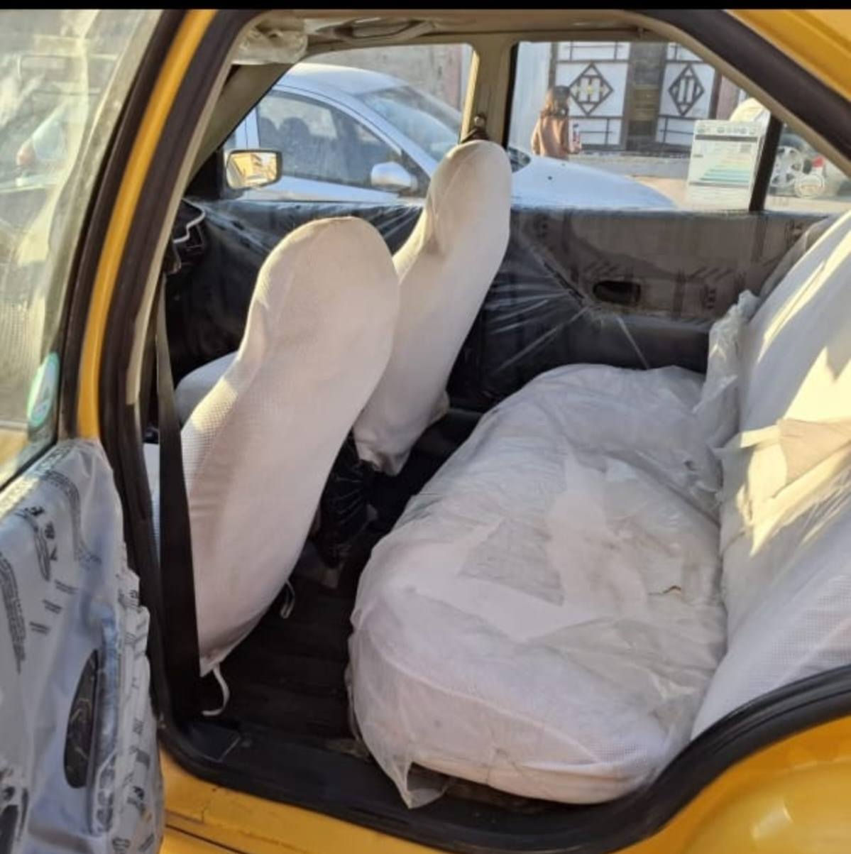 ياالله سلام عليكم شباب بيجو بارص 2015 كير ومحرك حاويه الله شاهد لاتنقيص ولا تبخير سياره خير من الله ربع ماذب عليه كفاله عامه من عده طخه بصيطه كلش جوه المازده ومعمره السياره بسمنه تحويل مباشر السياره جديده بمعنه  الكلمه حداديه جاهزه  السعر 47 وبيه مجال حك الجيه مكاني بغداد النهروان متواجد واتساب وعل خط***********
