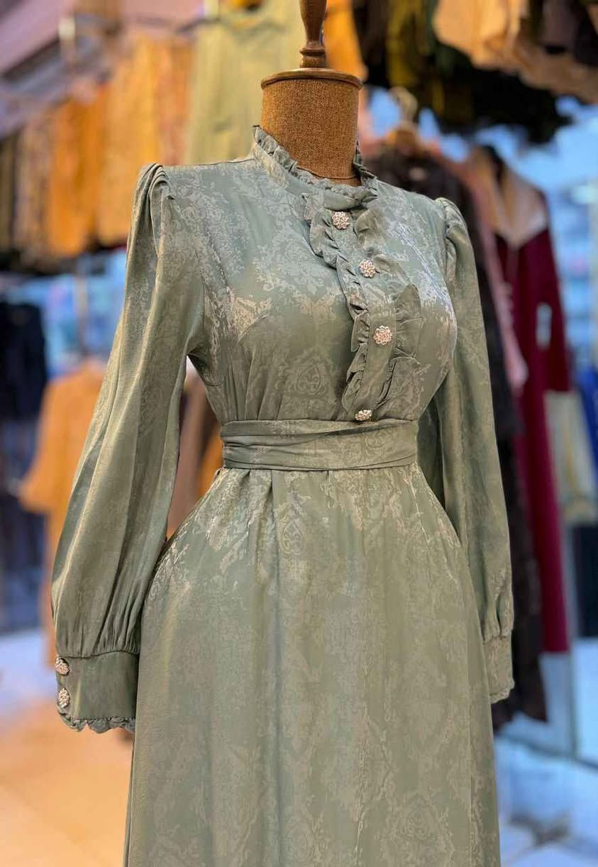 🧿﷽ وعلى الله توكلنا 🧿 

# شعارنا التميز  L M 💫

فخامه. وجمال. المديل فستان  العيد روووعه 

🧶🧶نوع الخامة شيفون  مبطن تركي  ❤️

السعر. حسب الموديل 🧑‍💻

المقاسات   38-40 🌹42🌹44🌹46🌹48-
توصيل5 الاف بغداد, العراق


**إذا كنت صاحب هذا الإعلان وتريد حذفه لأي سبب، رجاءا أرسل رسالة إلى الدعم الفني**