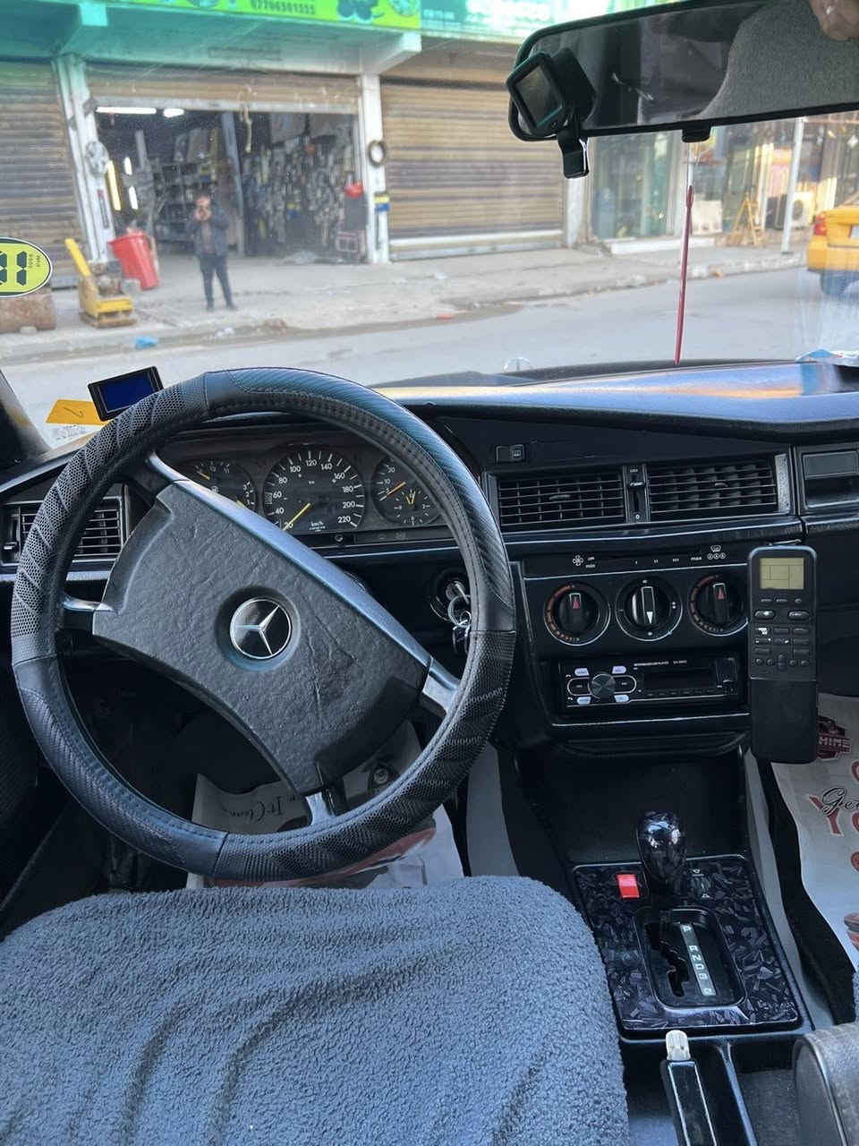 سلام و عليكوم مارسيدس موديل ٨٩ سياره جاهز و كلشي جديد كير محرك بطه ٢٥٠٠ بشرط كلشي جديد سبغ جديد دواخل جديد شراي خابر سعر ٥٩ سنوي منتهي 
***********
