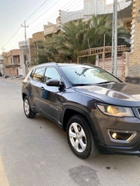 جيب كومباس 2018 حره رقم ذي قار مواصفات عاديه محرك 2400 ماشيه 77 الف جا...