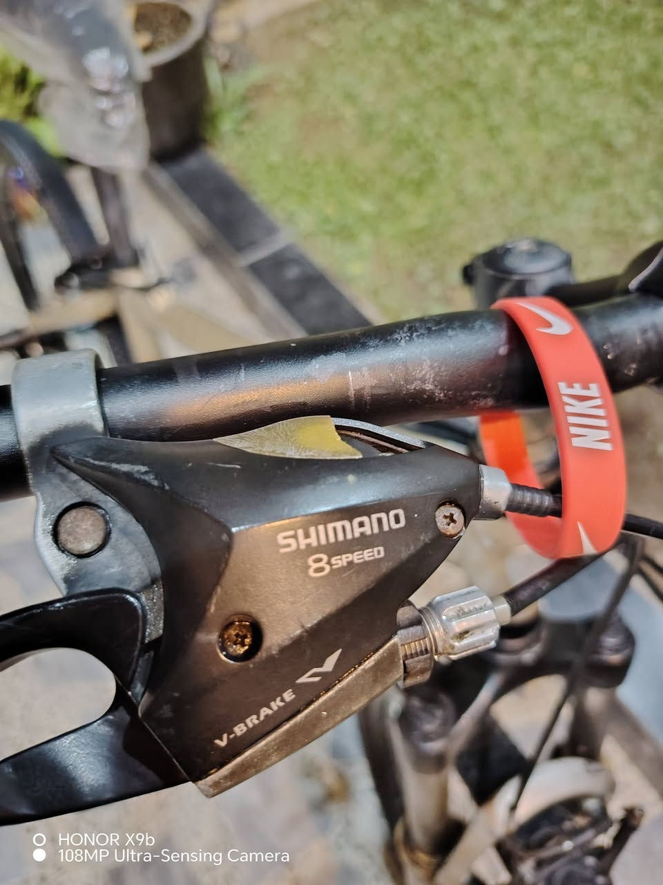 💠السلام وعليكم 💠
🟤دراجة تريك TREK4300 للبيع غنية عن التعريف نوع امريكي 🇺🇸🟤
🟤المواصفات🟤: 
🟤كير 3/8 فقاسات شيمانو    SHIMANO🟤
🟤حجم 26 M🟤
🟤ويل زوم طبقتين ختم B🟤
🟤ستيرن ختم  B🟤
🟤لون صحراوي مميز🟤
🟤بريكات شيمانو     SHIMANO TEKTRO🟤
🟤دبل فتح قفل RST🟤
🟤عقربة شيمانو التوس    SHIMANO ALTOS🟤
🟤بايدارات شيمانو تورني   SHIMANO Tourney TX🟤
🟤بطيخات  SHIMANO🟤
🟤نجمة  SHIMANO SiS lNDEX🟤
🟤مقعد طبي🟤
🟤معدن المنيوم🟤
🟤نظافة الدراجة 100%🟤
📍الموقع موصل الجانب الأيسر اي استفسار خاص 
💠السعر:(200 الف وبي مجال للطيبين). 💠


**إذا كنت صاحب هذا الإعلان وتريد حذفه لأي سبب، رجاءا أرسل رسالة إلى الدعم الفني**