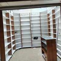 احبائي رفوف للبيع اصليه 8 قطع بيهن ثنين زوايه وياهن باترينه  الرفوف 29...