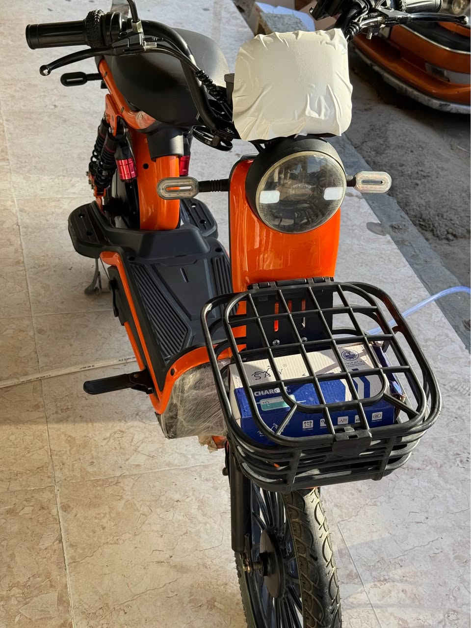دراجة كهربايية للبيع ٢٠٢٥ شريكة winlle ٥ بطاريات جديد سعر ٢٥٠ بية مجال *********** كركوك, العراق
