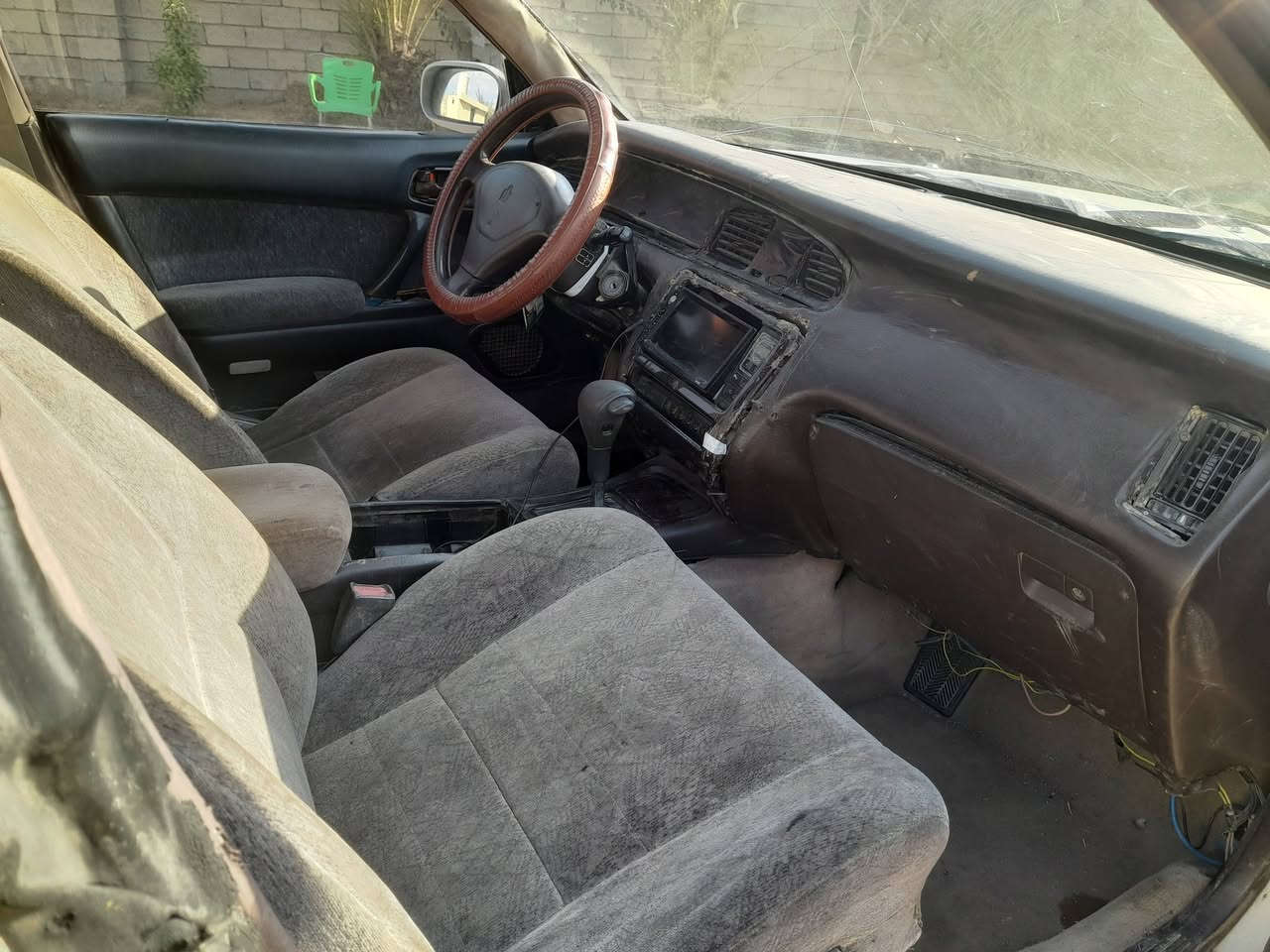 بطة متصل ادوات مكصوص كير محرك نظيف مكينة  صدر أمامي خلفي جديد كهربائيات شغالة كلها تخم تاير نظيف مابيها نقص كلشي مكانها العلم اربيضة السعر ١٧ وبيها مجال قليل بدون مراوس بيع فقط
***********
***********
