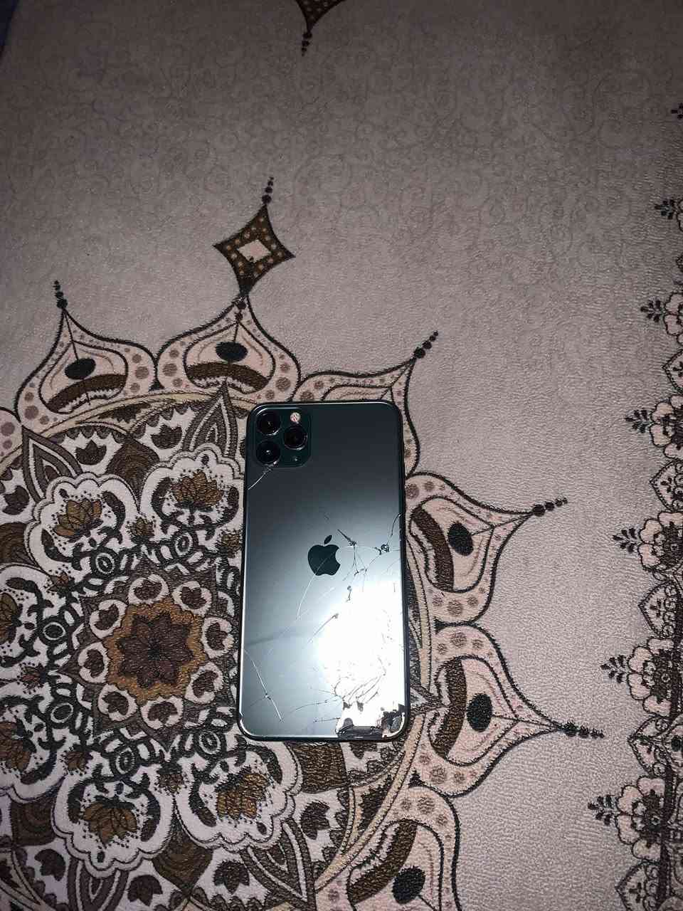 سلام عليكم 11برو ماكس نضيف شاصيه مايي زلغ بس الضهر مكسور ومبدل شاشه اصليه احسن نوعيه بطاريته75 ذاكره64 الجهاز حلو ونضيف عوزه بس ضهر شراي يتصل مكاني بلديات شارع المصرف سعر225وبي مجال رقمي***********
