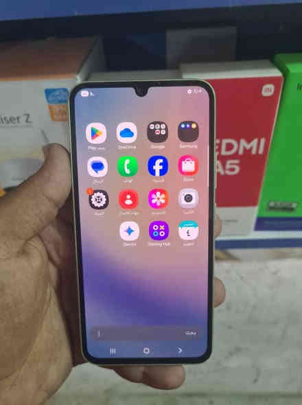 سلام عليكم للبيع
سامسونج A34 نسخه 5g
ذاكره ١٢٨ رام ٨ سوبر اموليد 
مكفول من الفتح فقط هاي رصعه الي بضهر 
سعر ١٧٠ الف عنواني حله دبله ***********
