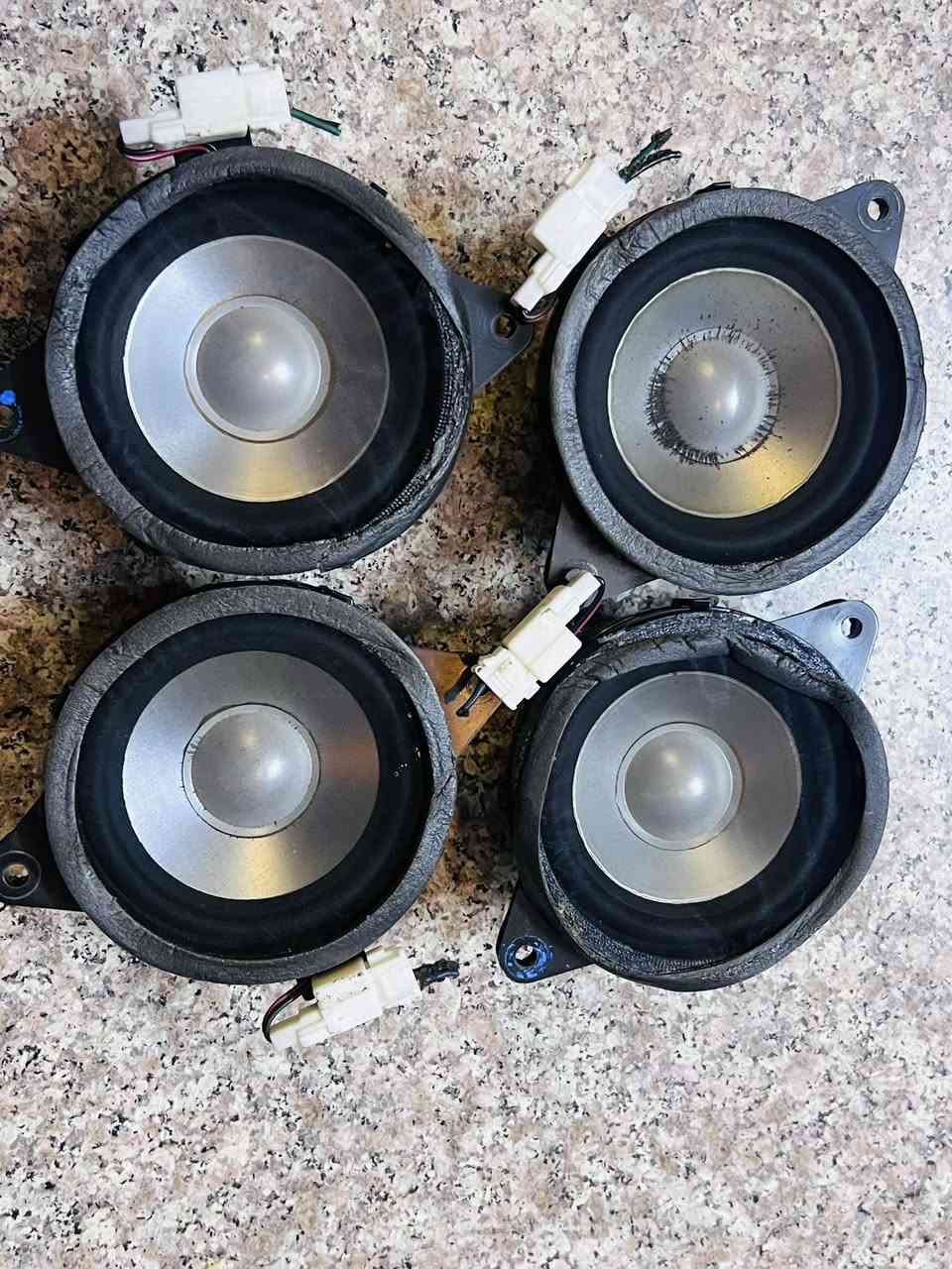 سماعات JBL انفنتي تفصيخ اصلي حجم 4 انج سعر الزوج ٣٠ الف


**إذا كنت صاحب هذا الإعلان وتريد حذفه لأي سبب، رجاءا أرسل رسالة إلى الدعم الفني**