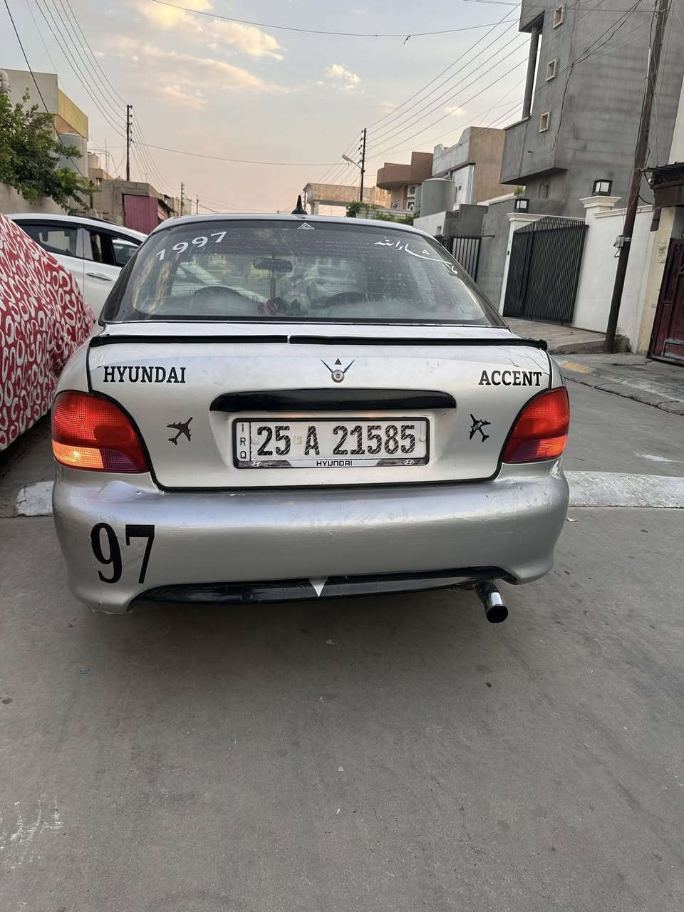 سلام عليكم اكسنت موديل 1997 سياره كمل كهربائي يشتغل رقم جديد سنويه جديد ل30بطاقه بانزين سعره 38رقم موبيل ***********
