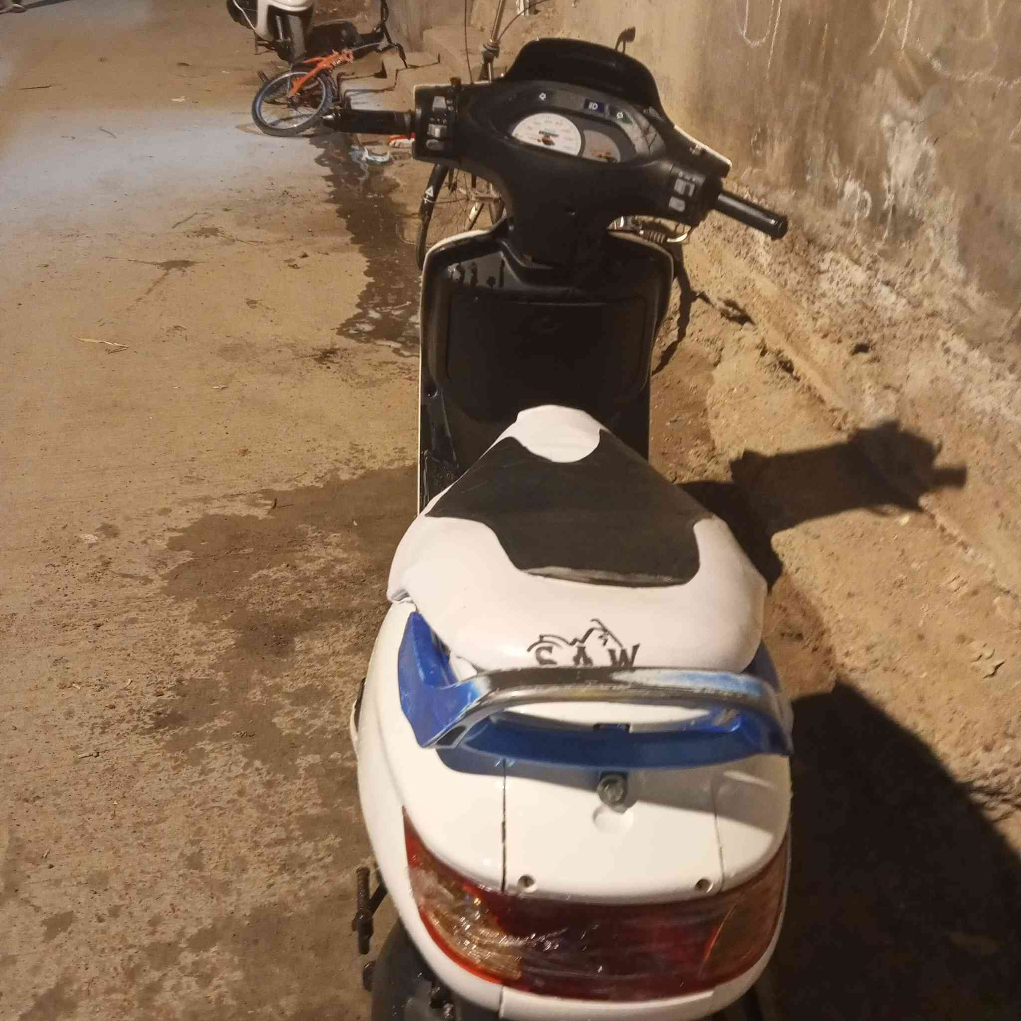 فراشه فحل كفاله عامه ضمان سنه بل مكينه مكاني جبايش  ***********
سعر 650وبيه مجال باقي تفاصيل خاصص
