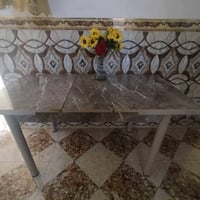 ميز طعام • نضيف • ديوانية