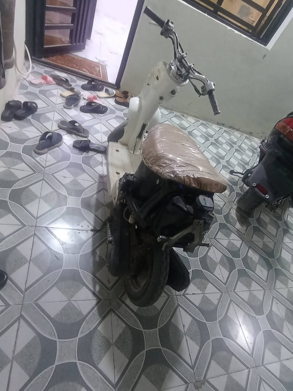 دراجه للبيع شلعه ومعدل فول دراجه معايزه شي بس كفرات سعر 130 وبيه مجال للطيبين مكان نجف ***********
