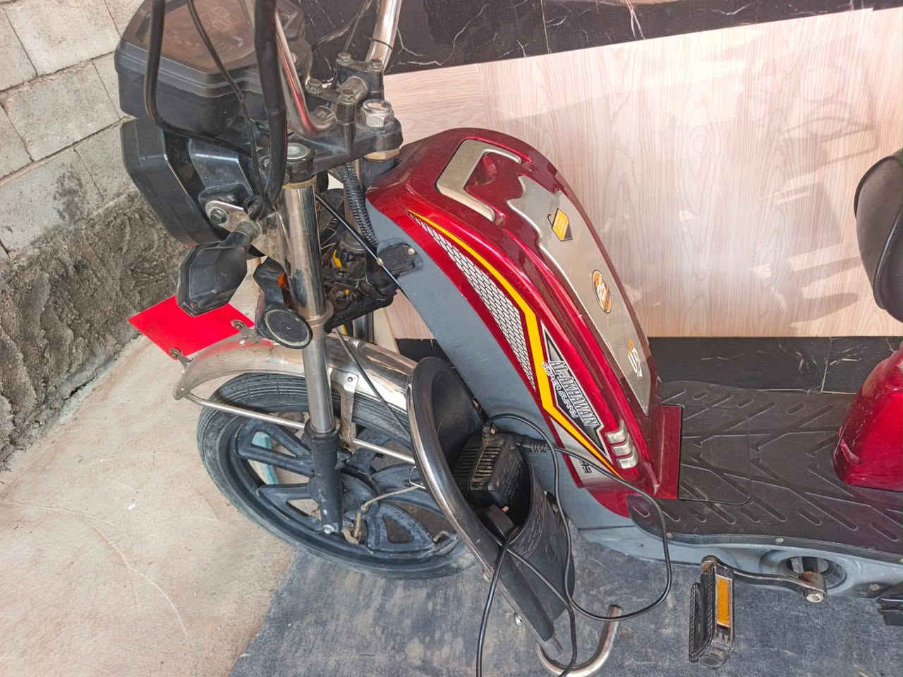 موطور شحن للبيع نقص بطاريات اثين فقط
السعر 350


**إذا كنت صاحب هذا الإعلان وتريد حذفه لأي سبب، رجاءا أرسل رسالة إلى الدعم الفني**