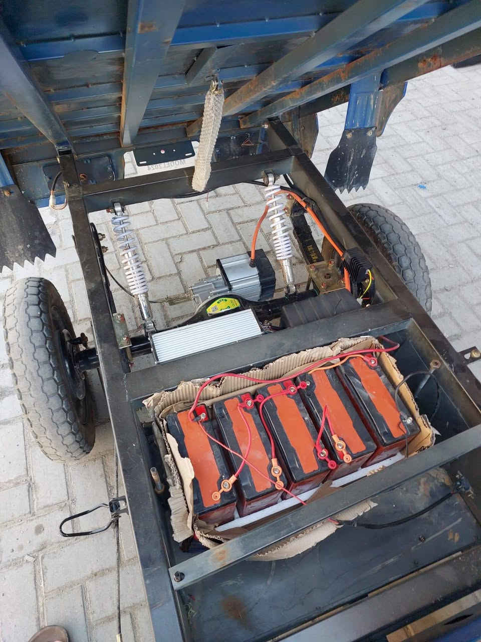 سلام عليكم ستوته شحن للبيع حجم كبيره ستوته جاهزه من كلشي بطارياته فول موديل 2025مكاني بغداد شارع نضال سعره مليون 200وبيه مجال لطيبين متواجد خاص او اهاذه رقمي *********** خابر وتدلل

