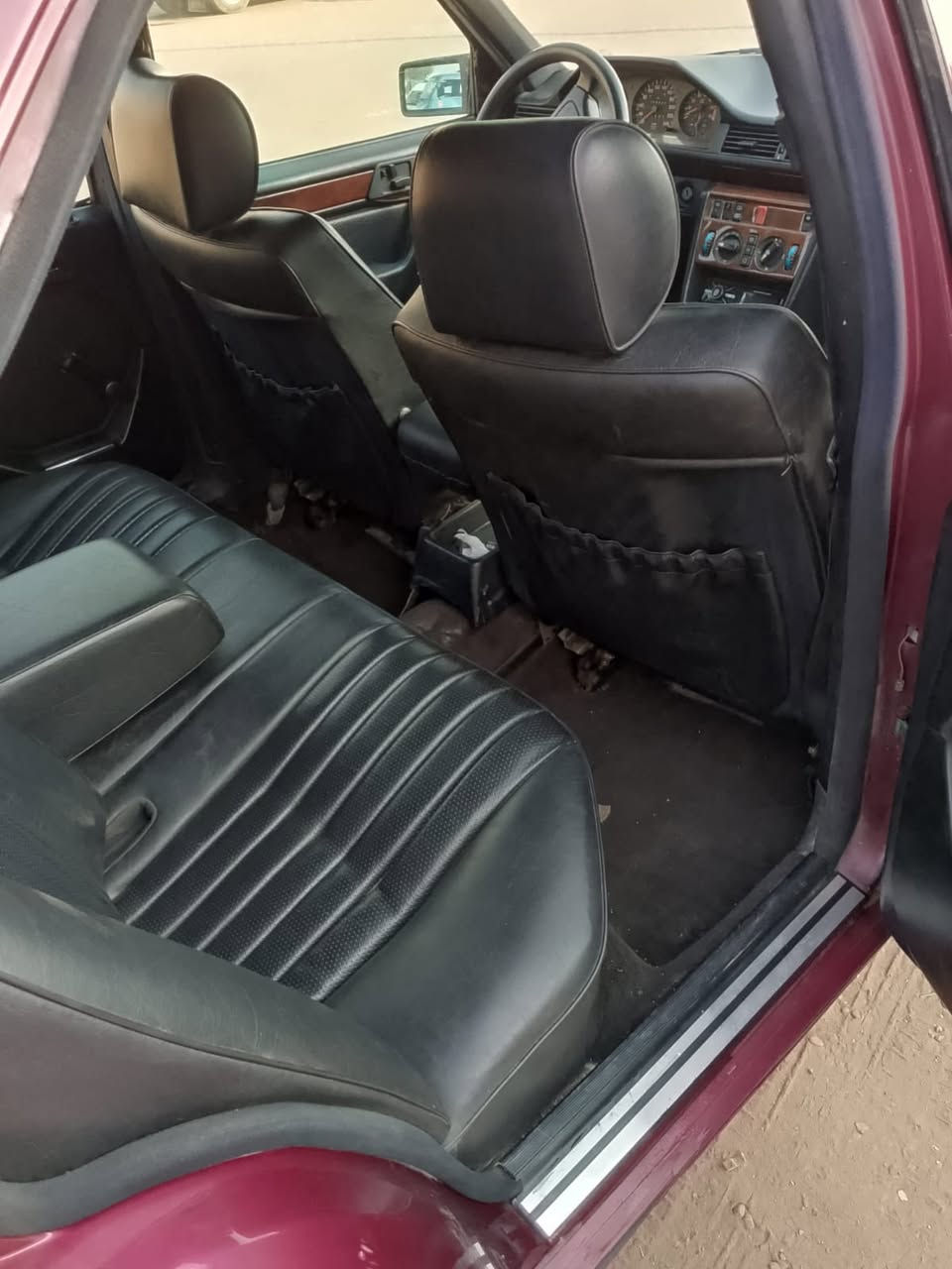 للبيع مارسدس بيبي موديل ٩٢ مكينه بلاد عنكبوت قبق اسود سياره بحاله جيده جدا لا ضربه ولا خياس شواصي ابلاد قواعد بلاد سلايت شغال تبريز شغال سنتر لوك شغال كلشي شغال بيها برده خلفيه كشنات كهرباء رقم بغداد تحويل ثاني يوم بيع ومراوس سعر ٦٨ مكان بغداد العبيدي ***********
