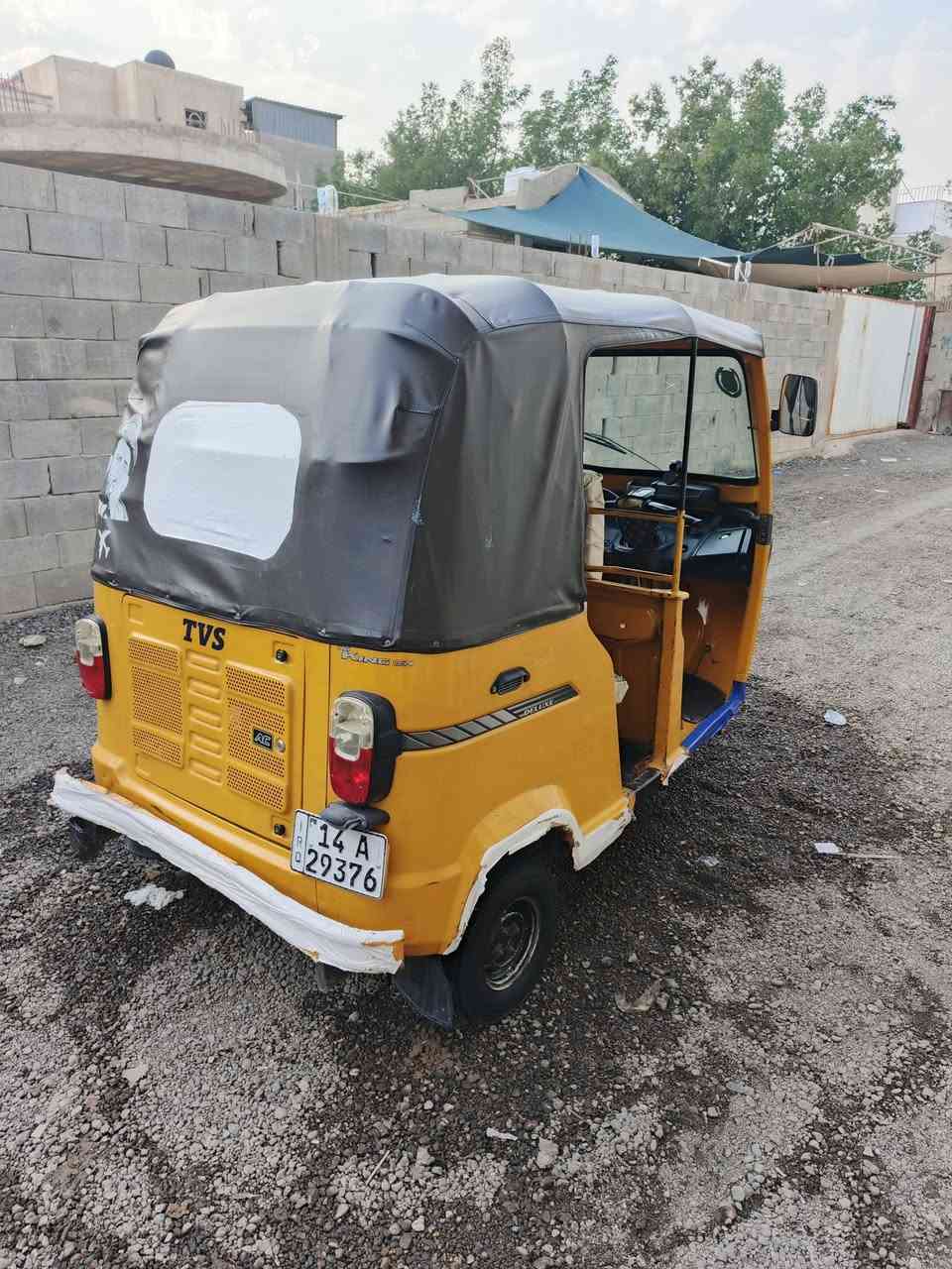 تكتك للبيع موديل 20 رقم وسنويه جاهزه العنوان بصره ابو الخصيب سعر 6 وربع وملاين بيها مجال للشراي
رقم ***********
