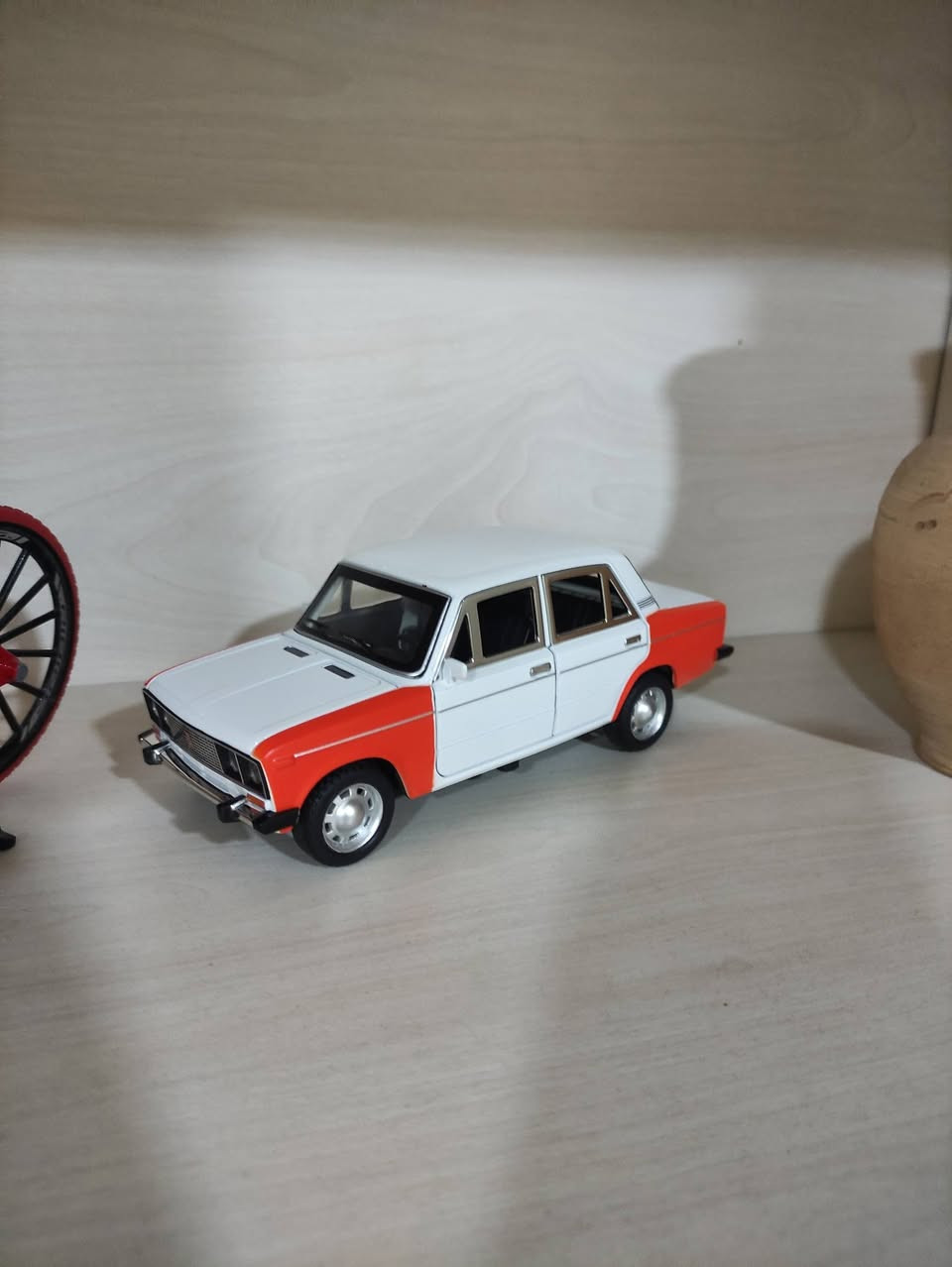 سلام عليكم سيارة لادا للبيع موديل قديم يوجد توصيل واتساب ***********
