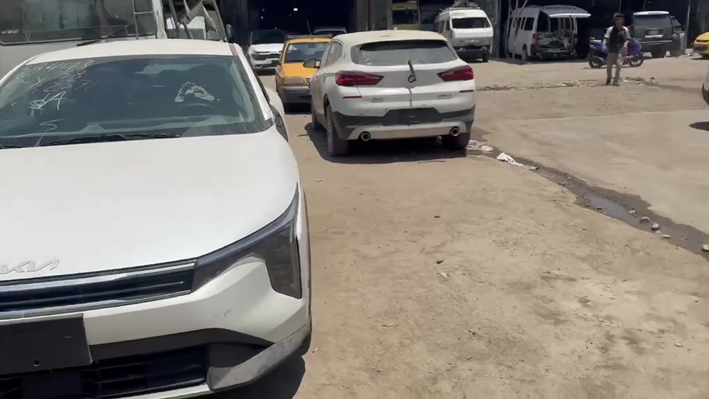 السلام عليكم 
كي فور موديل 25 وارد أمريكي 
حادثها جاملغ أيمن خلفي وحافه قبق جنطه 
بدون ايرباك بدون شواصي بدون دواخل 

تبديله دهن وحده فقط 
مرقم بغداد باسمي مميز 💙 
مواصفات  معروفه
 بصمه ابواب
بصمه تشغيل 
تشغيل عن بعد 
اشاره ترحيب 
لد برتقالي نهاري 
زنون 
الاناره الداخليه لمس
شاشه متصله 
شحن واير ليس 
منفذ شحن تايب سي 
قياده ذاتيه 
مثبت سرعه 
مكينه 2000 تنفس طبيعي 
كير 8 نمر 
رادارات محيطيه 
وباقي المواصفات معروفه اخون سعر 145 بيه مجال حك الجيه
مكاني بغداد مدينة الصدر 
*********** واتساب + اتصال
