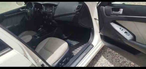 سلام عليكم
للبيع 
كيا كانديزا موديل 2012 رقم اربيل بسمي مكفوله كفاله عامه مكان السياره ديالى كفري  السعر 135 $ وبيع مجال بسيط الطيبين  للستفسار أكثر  اتصل  ***********
