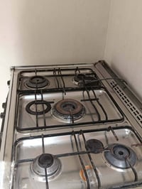 طباخ كريازي • نظيف • شواية داخلية