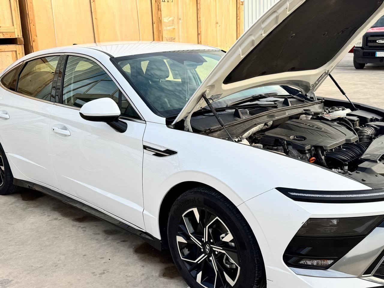 سوناتا مديل ٢٤ رقم بغداد راعيه بل بصره وارد امريكي كفاله عامه صبغ وضربه تقرير مياه امطارماشيه ٥٠الف السعر ١٩٠ وبيه مجال ***********
