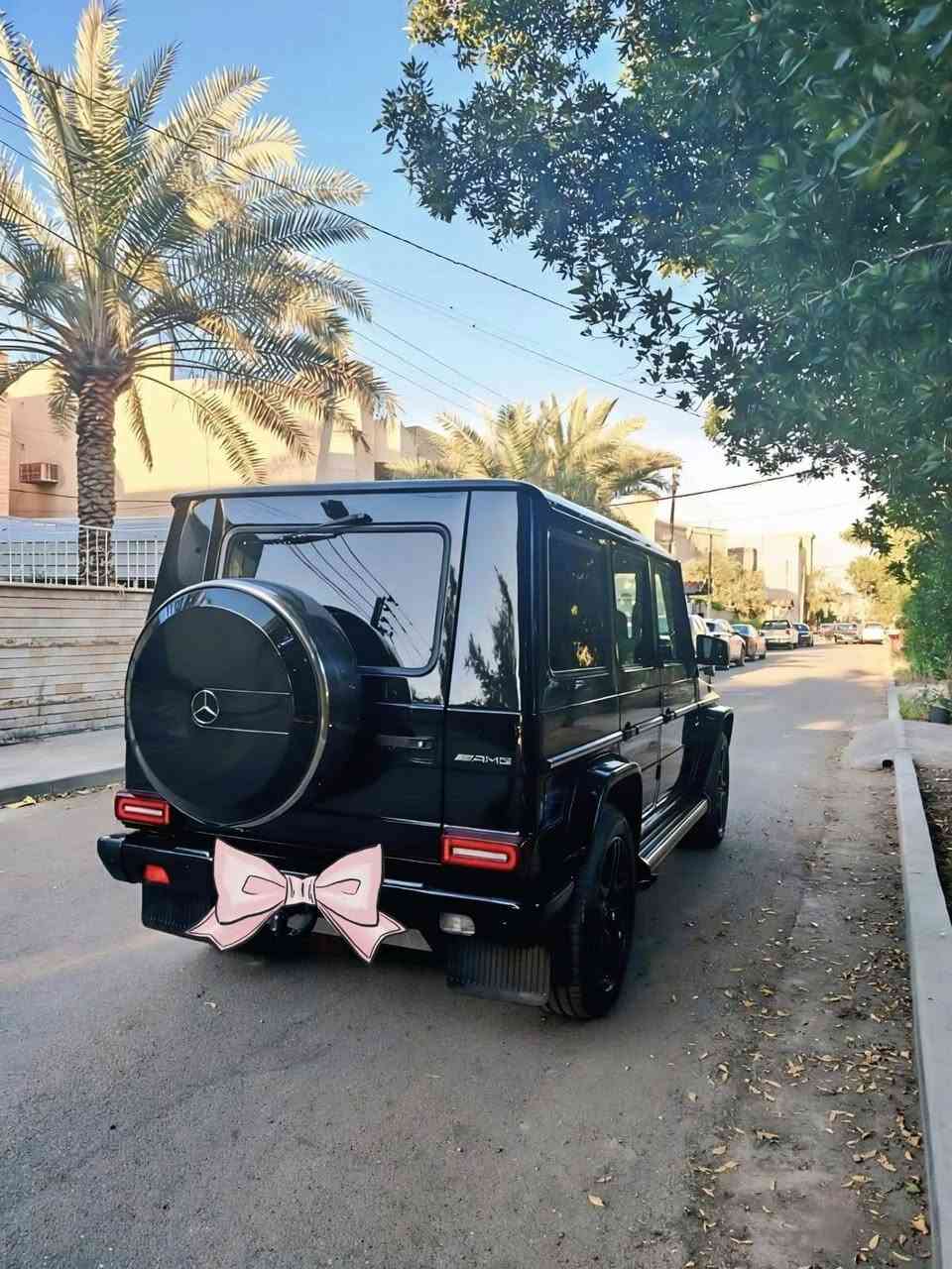 للبيع: مرسيدس G63 AMG (أصلي)
السياره كله مختومة AMG
الموديل: 2014. لون اسود 
اديشن وان
الوارد: ألماني.
مكفوله من الصبغ والضربه 
محدث بغراض اصلية لايت شباك فقط 
الرقم: أربيل (هزة وفحص جديد).
الحماية: مغلفة بالكامل PPF نوعية راقية جداً.
الحالة: نظيفة كلش وبحالة الوكالة، سيارة "نصبة" وحلوة وما تحتاج أي مصاريف.
السيارة بوضعية ممتازة جداً وجاهزة للاستخدام. للي يدور النظيف والمكفوله

السعر  46  الف $ وبه مجال 

غير متواجد على النت وشكراً للجميع 
العنوان بغداد الحريه   الشراري يتصل وبل خدمة 
***********
