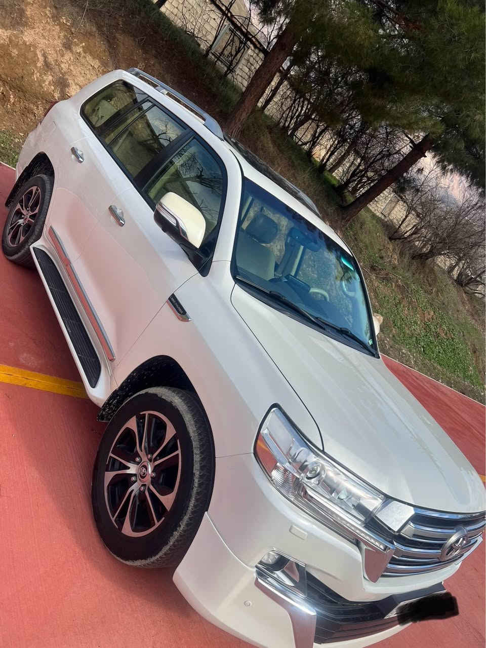 بۆفرۆشتن وەنەوشە 
مودیل 2016
مە کینە هەشت بستنV8
سبوغی نیە 
بینج جی گجکەی تاحدیلە 
یەک قرجی گجکەی بیشی هە یە 
رەقە مو سە نەو نویە 
سعری ٤٤٥ورەقەومحامەلە 
زمارە تەلە فون *********** سوران, أربيل
