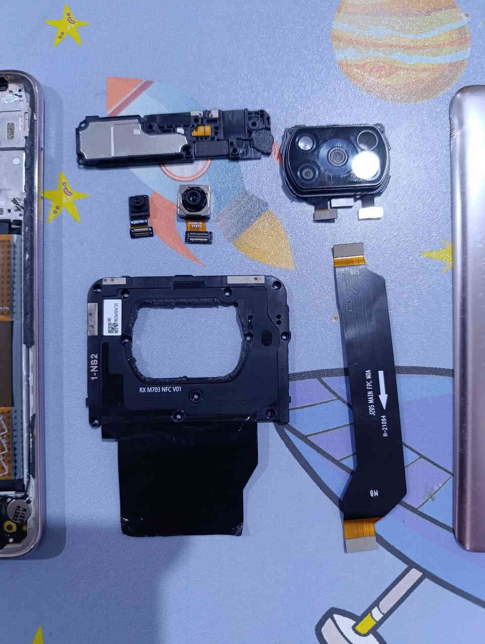 سلام عليكم
قطع غيار جهاز Poco X 3 pro  تفصيخ كله شغال العنوان ناصريه
والكارتون مال جهاز موجود لليريده 
العنوان ناصريه 
رقمي ***********
