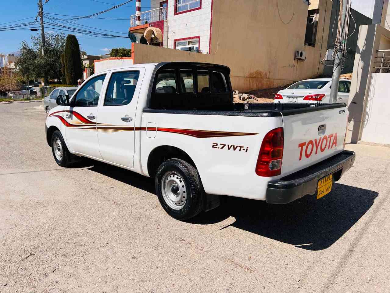 مةرزية ٢٠٠٨  
٢٤٠ روشتووة مةكينةي نةكراوةتةوة 
سةيارةكة يةك دةست بووة زور زور تازةية 
يةك پةلة بوياخي هةية  يةك برغوي نةكراوةتةوة 
*********** دار بنديهكان, السليمانية
