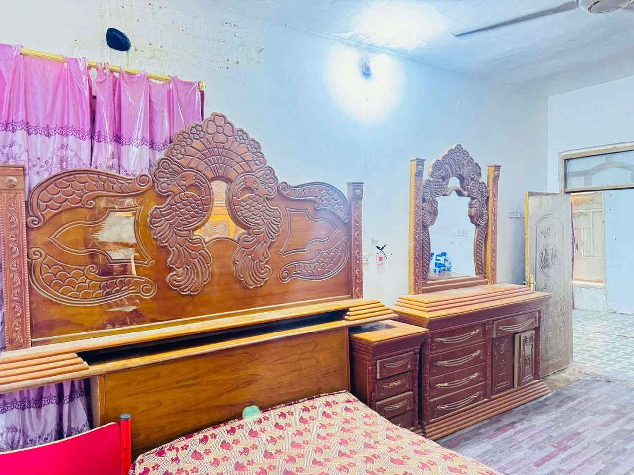 سلام عليكم غرفه اخشاب للبيع الاتصال الرقم الاستتفسار  ع الرقم *********** السعر 950
