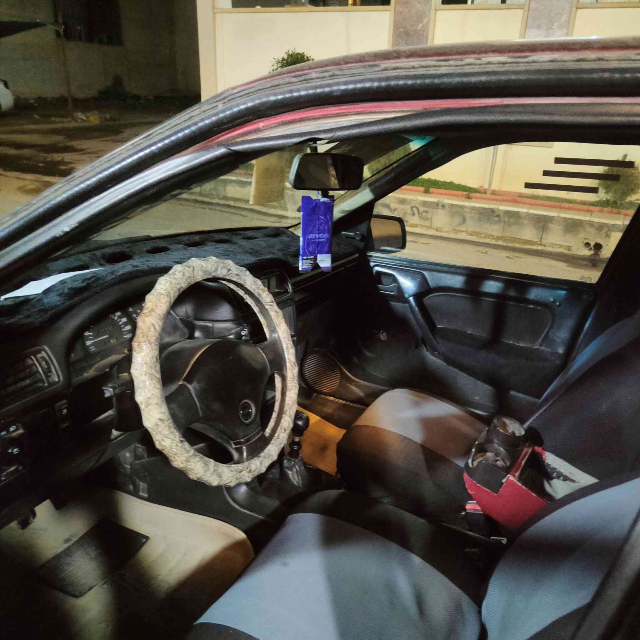 بيع مستعجل 
السعر 34
فكترا موديل 1992 حجم 18
مصبوغه جماليه شرط التحويل رقم و هزا جديد
***********
