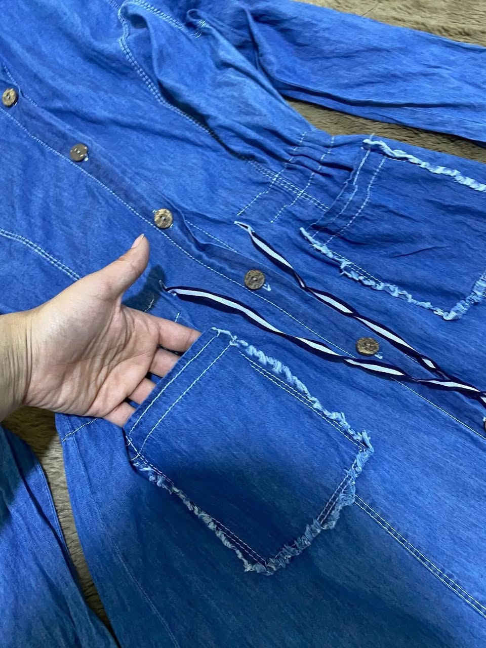 عندي هذول القميصين شرعيات طوال مقاس ٤٢/٤٠ للبيع الثنين ١٣ دينار شامل توصيل لاي مكان


**إذا كنت صاحب هذا الإعلان وتريد حذفه لأي سبب، رجاءا أرسل رسالة إلى الدعم الفني**
