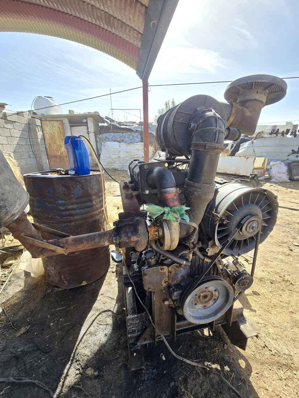 السلام عليكم للبيع مولدات العدد 2مولد دويز ياباني k20 مولد محرك كيا k30 شغالات وجاهزات الهاتف (***********/
